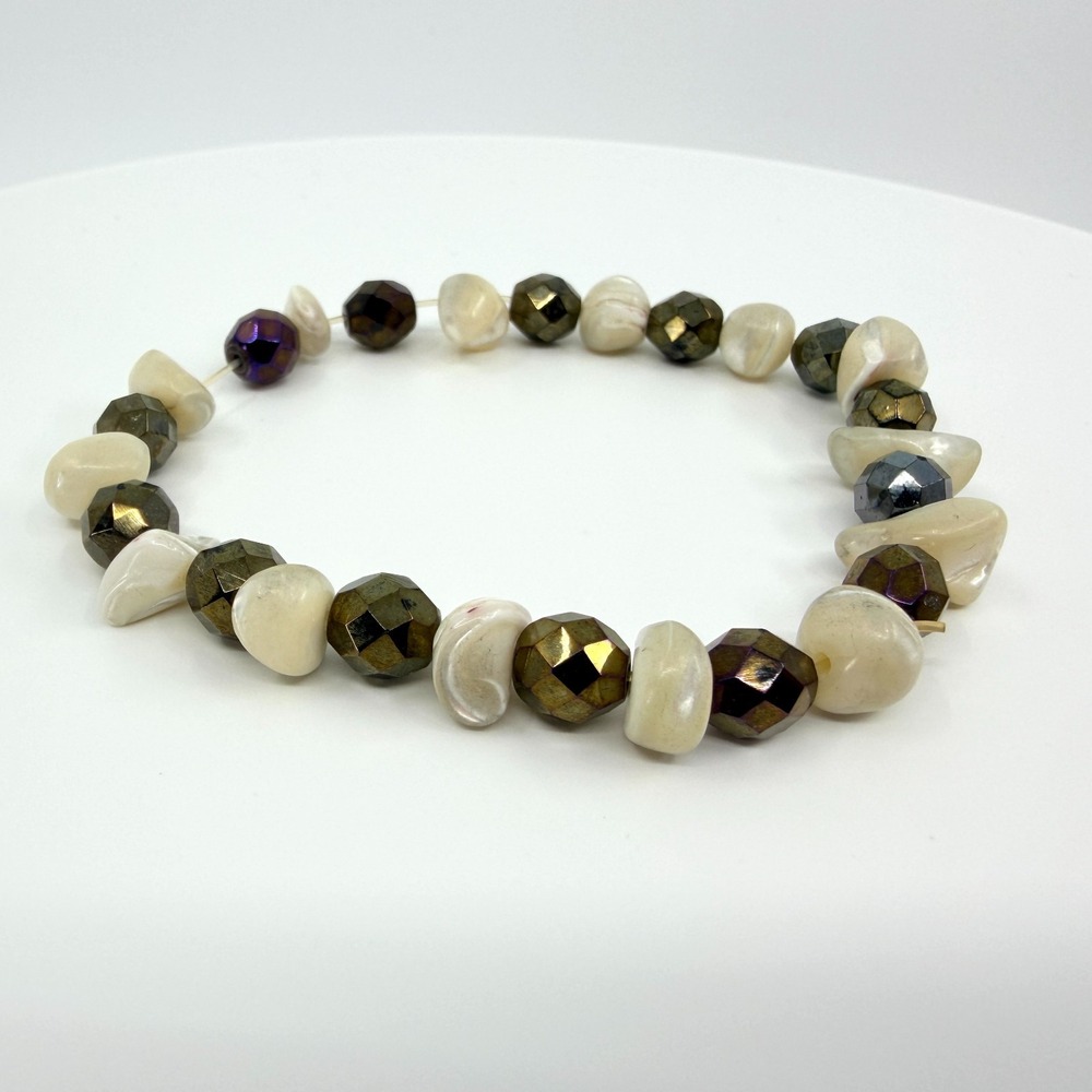 VTG Mother of Pearl Stretch Bracelet with Metallic Faceted Glass Nuggets